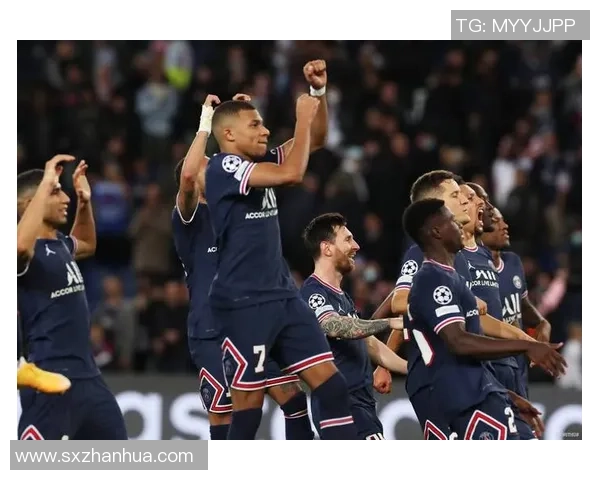 英超激战：利物浦完胜巴黎圣日耳曼红牌事件引发全场热议与战术分析